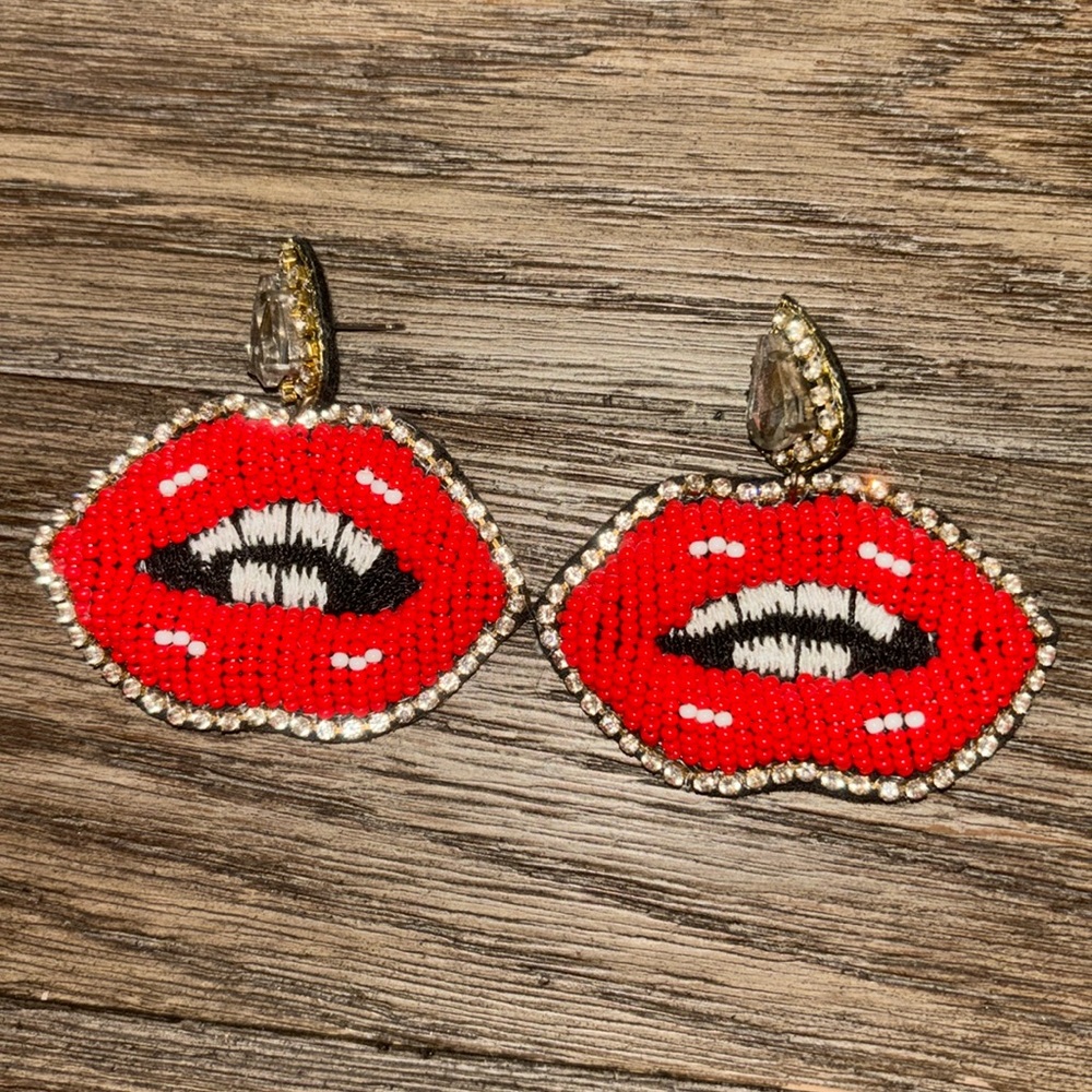 "Ruby Red" Retro Lips Seed Bead Statement Earrings